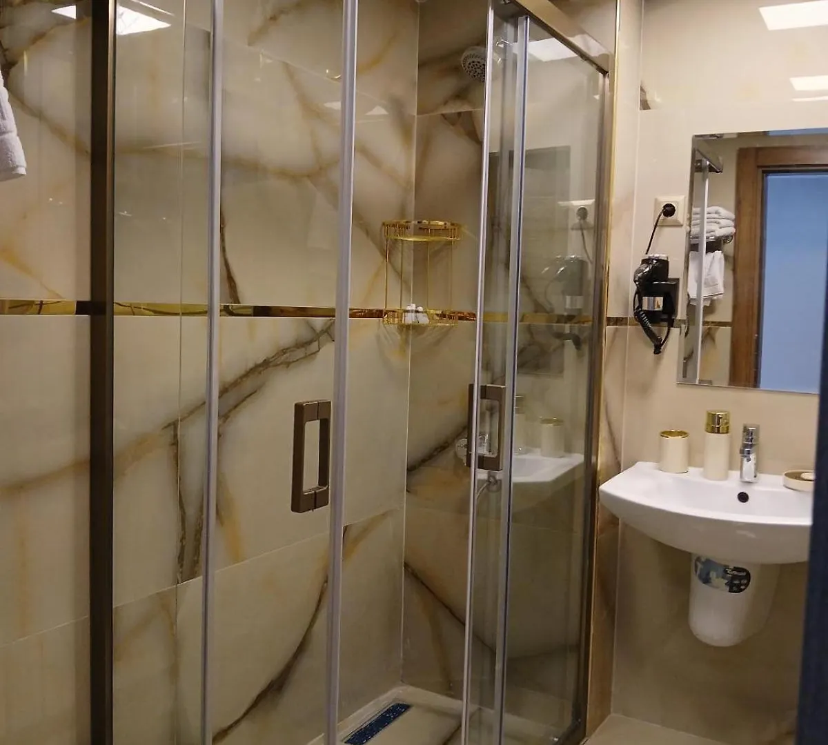 Ξενοδοχείο Safari Otel Αττάλεια