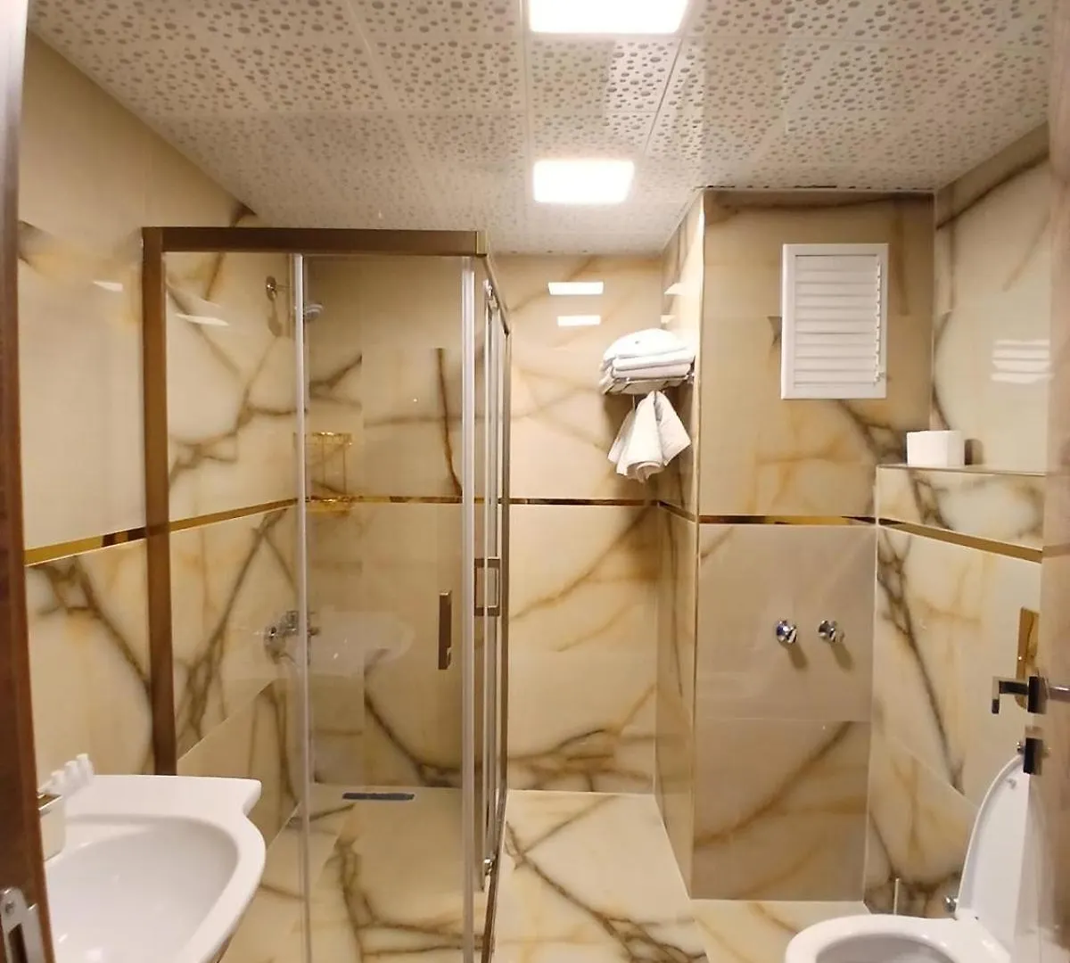 Safari Otel Antalya 3*,