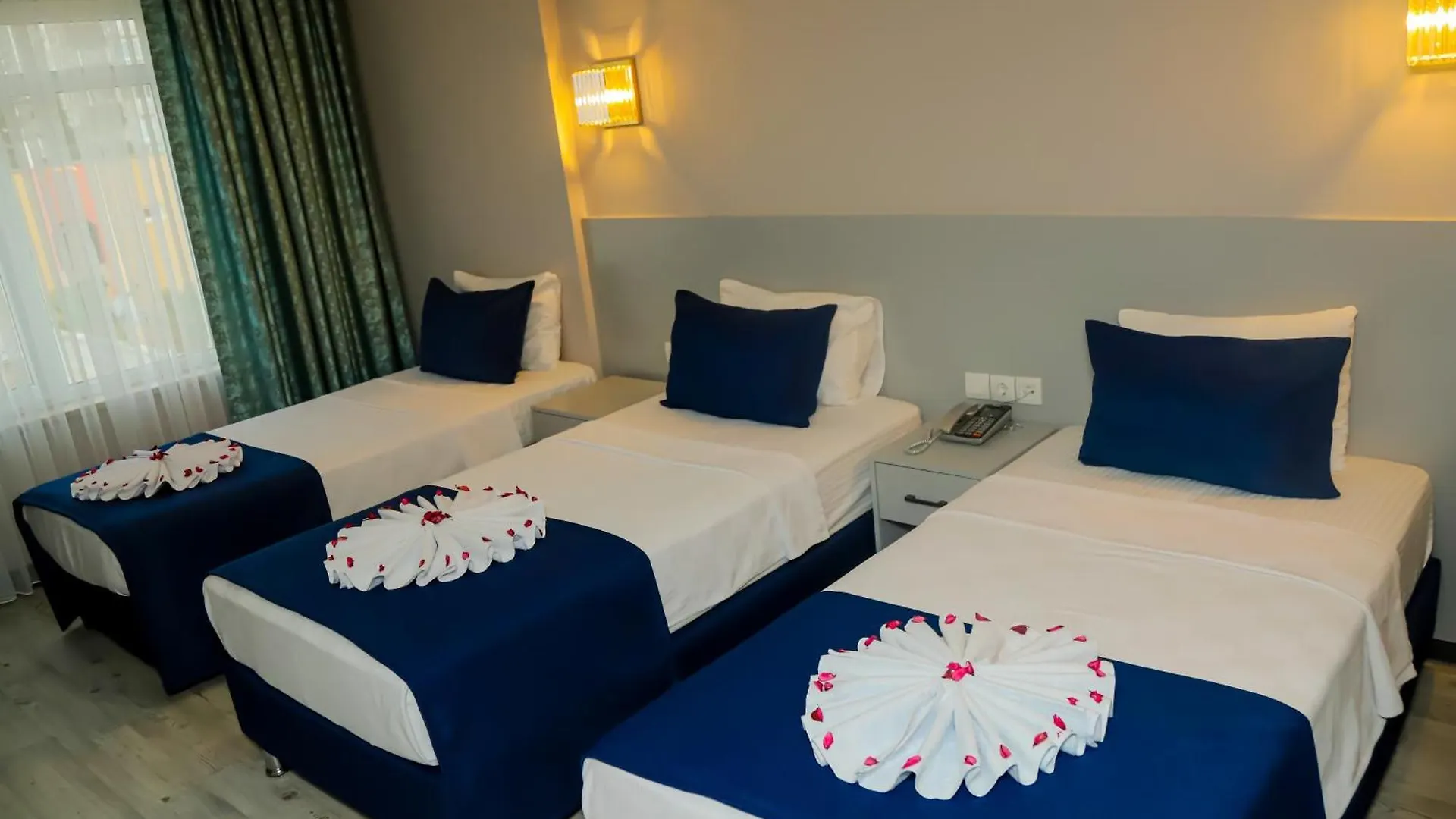 Safari Otel Antalya 3*,